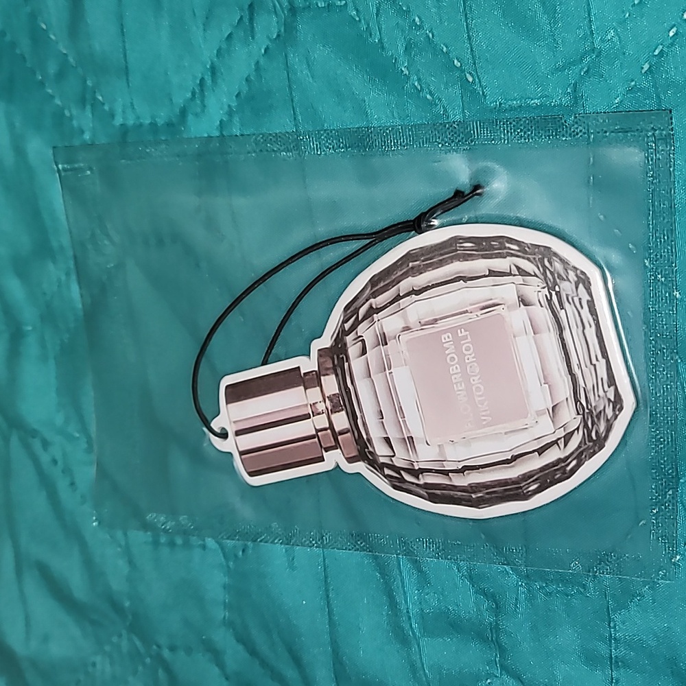 Viktor & Rolf Flowerbomb Perfume Car and Air Freshener